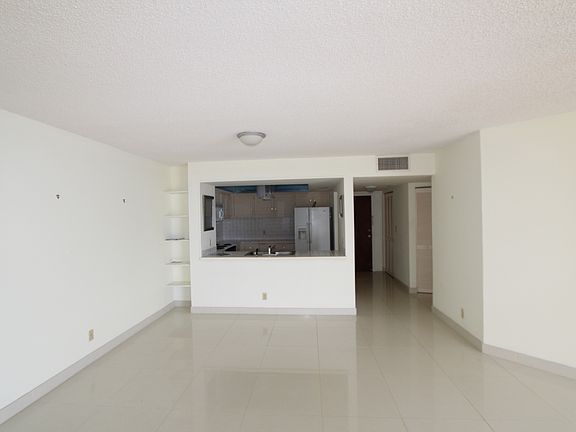 3rd image of 3701 S Flagler Dr APT 306