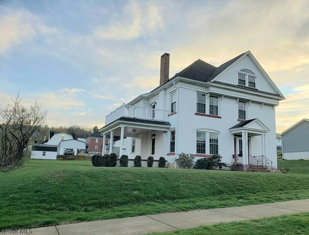 621 W 2nd St, Williamsburg, PA 16693 Zillow