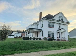 621 W 2nd St, Williamsburg, PA 16693