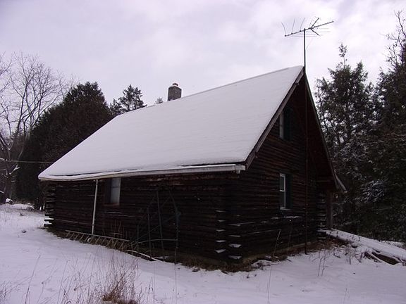 3rd image of 63 Aaron Dr