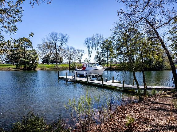 4th image of 655 Wrights Cove Dr