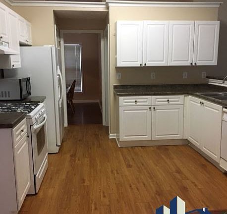 3rd image of 2062 Steffi Ln