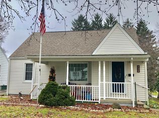 138 Elmwood Dr, Hubbard, OH