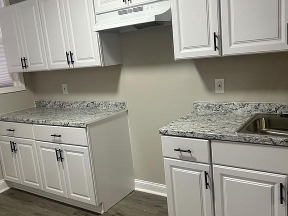 2nd image of 412 N East Ave
