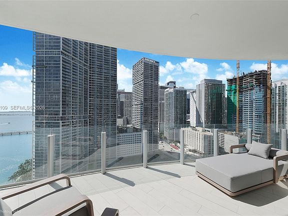 2nd image of 300 Biscayne Boulevard Way Unit 2307W