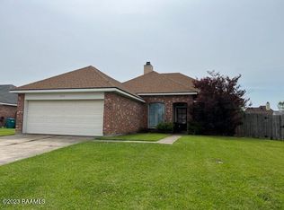 303 Stags Leap Ln, Broussard, LA 70518
