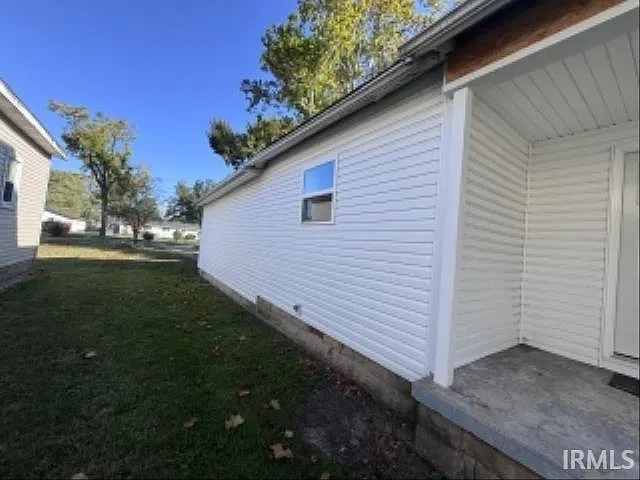 3 bed, 1.0 bath, 1363 sqft, $950 — Photo 4