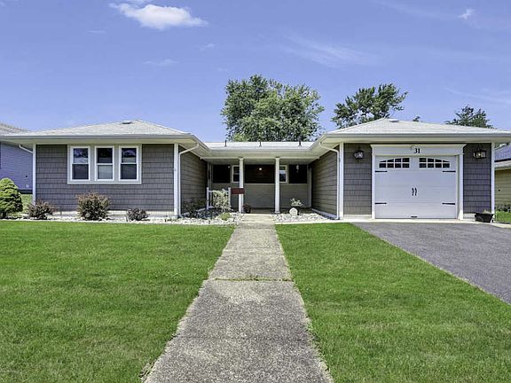 2nd image of 31 Saint David Dr