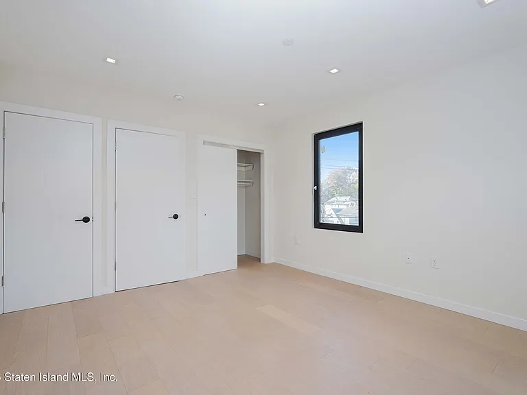 19-23 Foster Rd — Photo 14