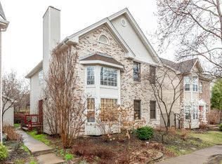 965 Barnard College Ln, Saint Louis, MO 63130