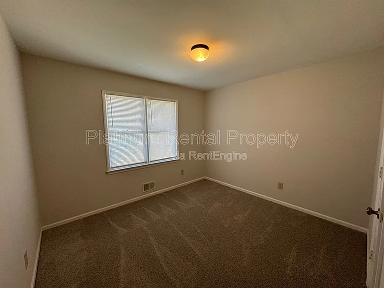 40 Briarwood Ct — Photo 19