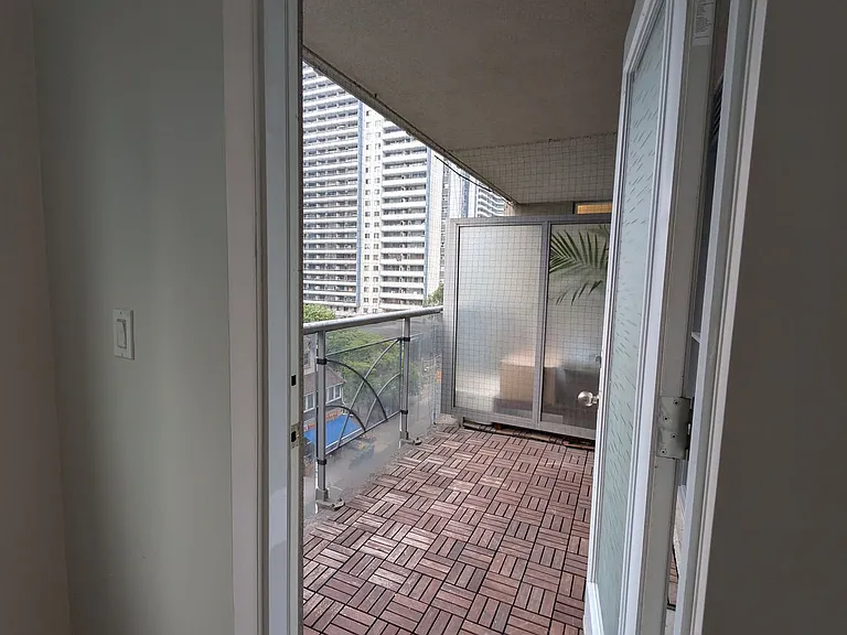 225 Wellesley St E #607 — Photo 12
