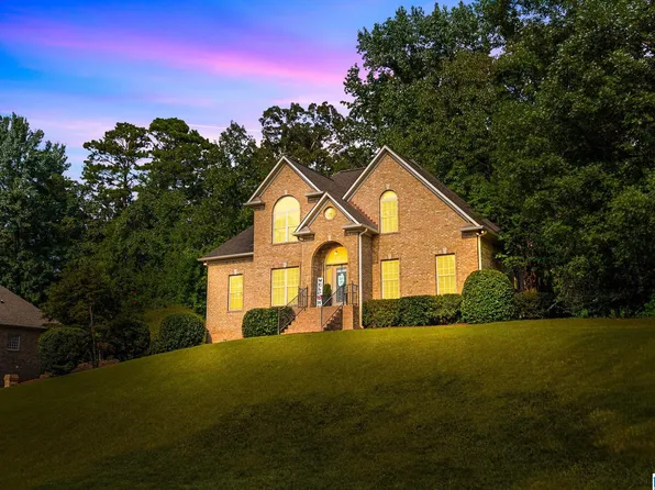 5825 Rosewood Dr, Gardendale, AL 35071