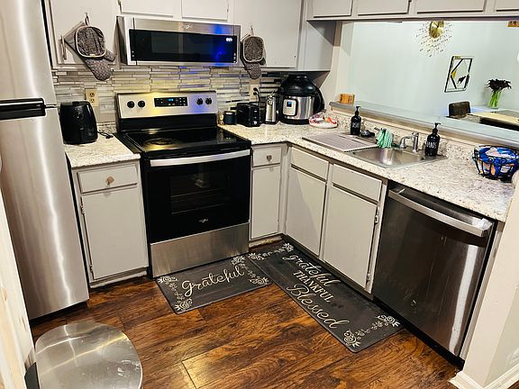 4th image of 594 Windchase Ln