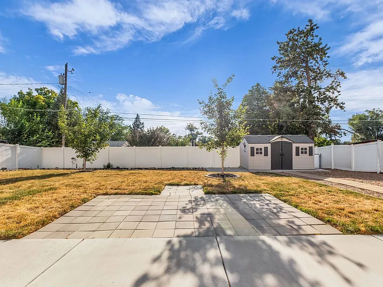 1473 N 200 W — Photo 25