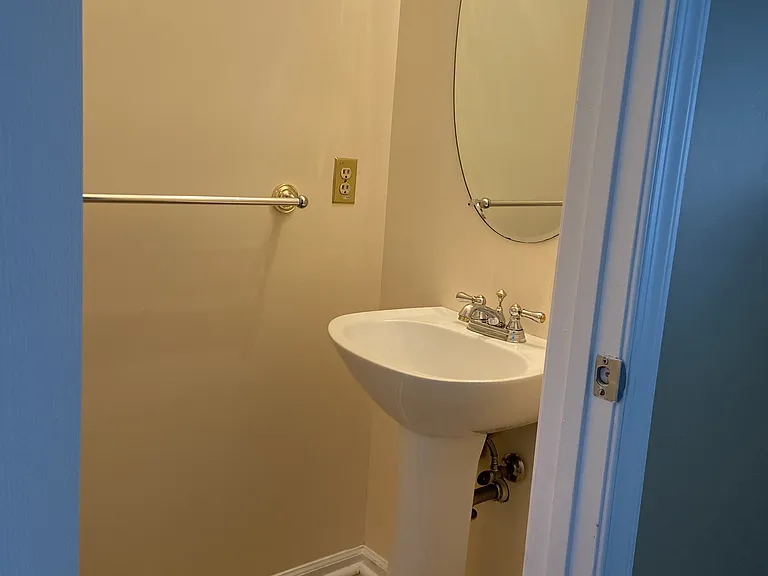 212 Mulberry Ridge Ct — Photo 15