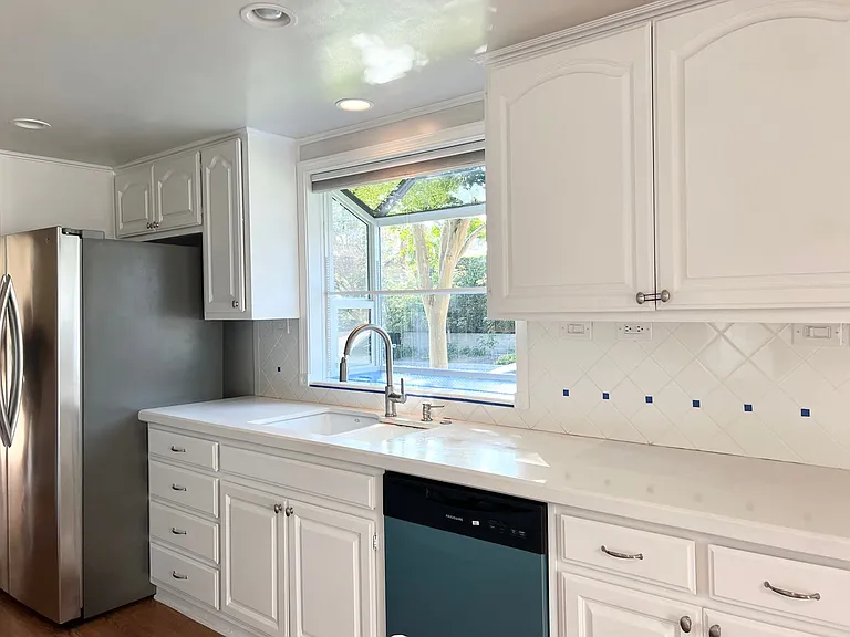 3205 George Cir — Photo 9