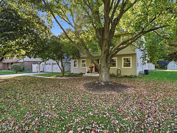 2nd image of 546 Bright Rd