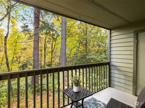 12711 NE 129th Court #G204, Kirkland, WA 98034