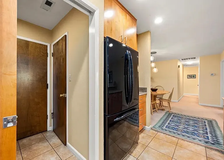 4234 Burrell Way — Photo 13