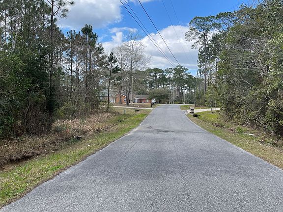 4th image of 2121 Broadmoor Dr