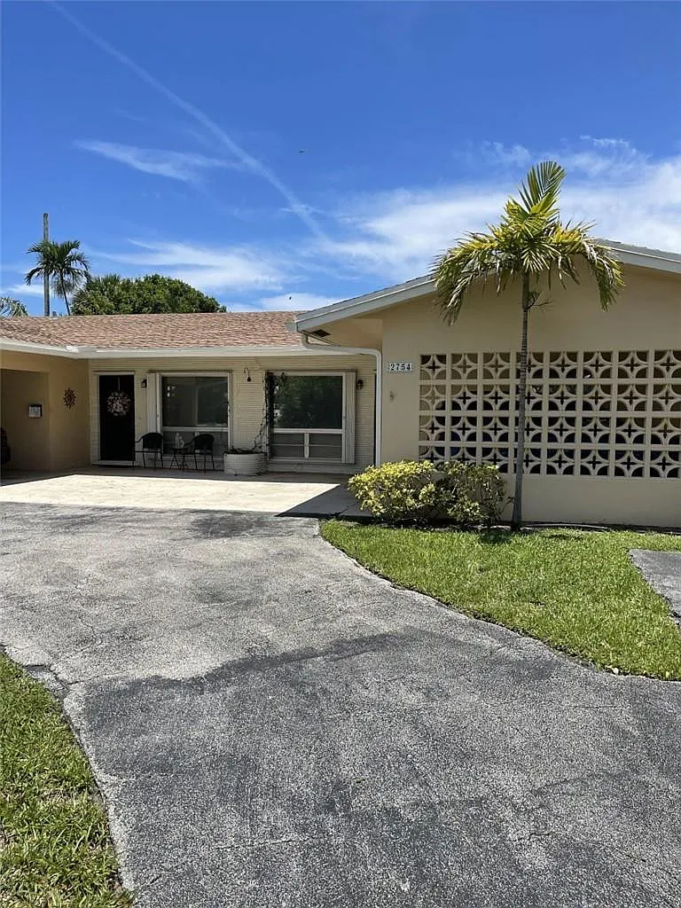 2 bed, 2.0 bath, 1500 sqft, $3,000 — Photo 2