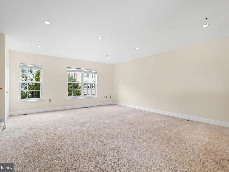 7017 Migliori Ct — Photo 7