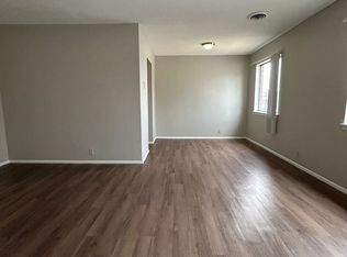 4619 N 56th St APT 2, Omaha, NE 68104