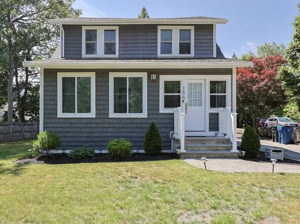 186 Canton St, Randolph, MA 02368