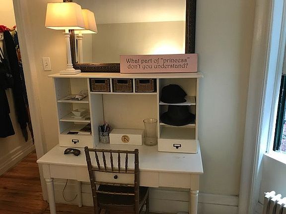 3rd image of 33 Bank St APT 1