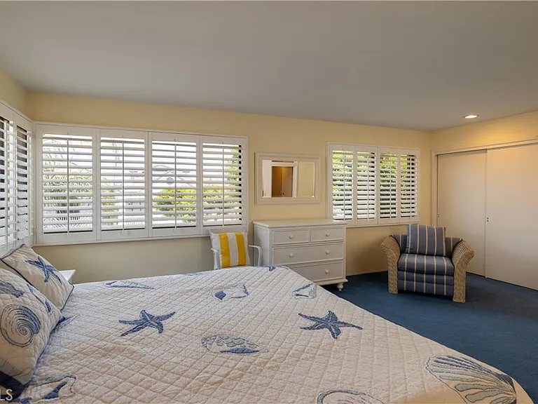 1303 E Balboa Blvd — Photo 15
