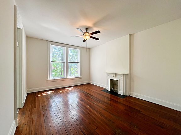 5th image of 1435 Main St APT 4