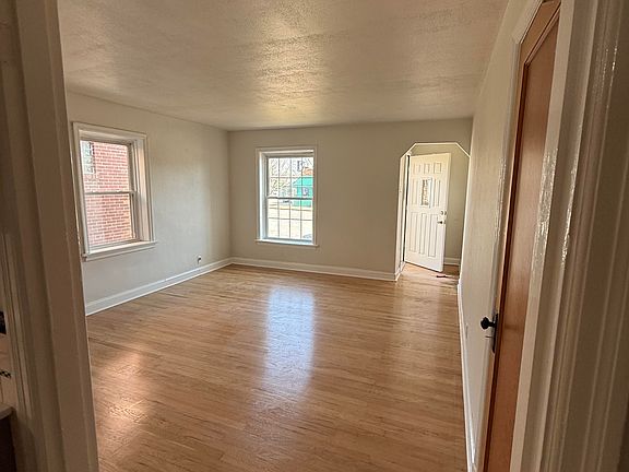 2nd image of 3335 Watson Rd Floor 1