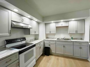 36 Thorpe Dr, Dayton, OH 45420