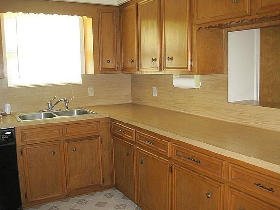 4th image of 503 Muirwood Ln