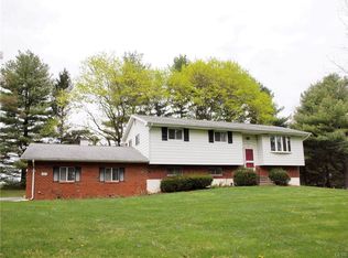 3331 Seiples Station Rd, Whitehall, PA 18052