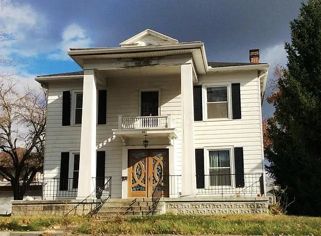 216 S Vine St photo 1