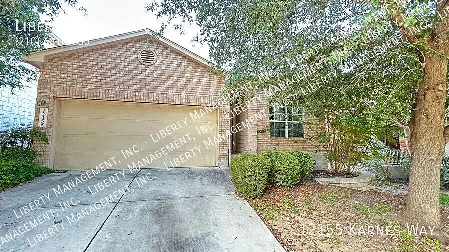 3 Bedroom, 2 Bath Home in Alamo Ranch — Photo 2
