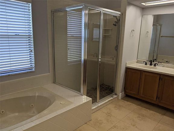 3rd image of 12934 Forestedge Cir
