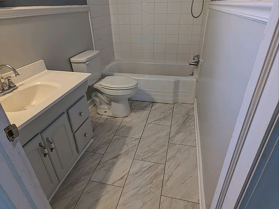 2nd image of 1016 Willowbrook Dr