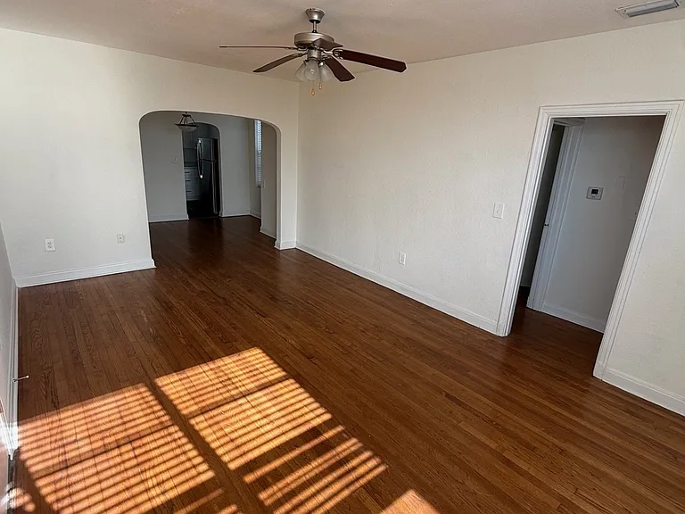 2764 Vernon Ter #B3 — Photo 3