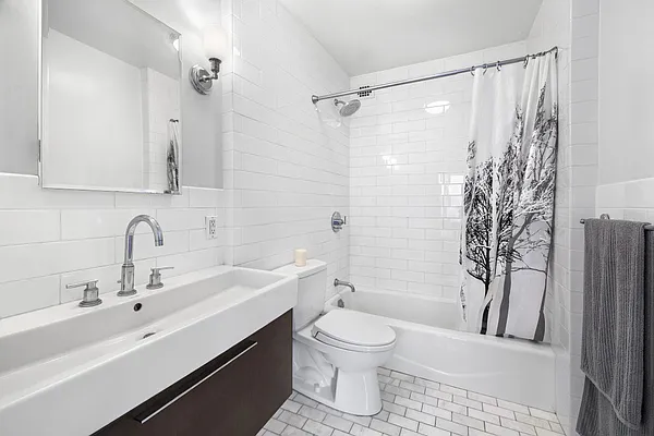 Sold by Compass | media 4