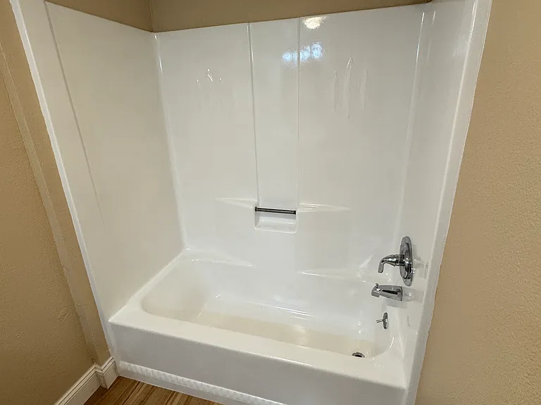 184 Westwood Dr #B — Photo 10
