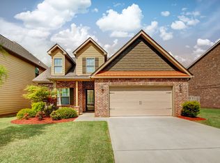 329 Clover Brook Dr, Locust Grove, GA 30248