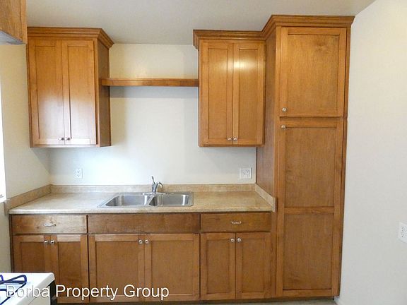 5th image of 547 E Dayman St APT 02