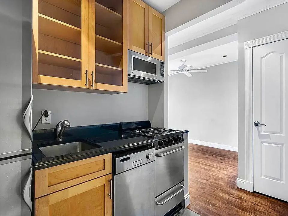 2nd image of 234 Mott St APT 12