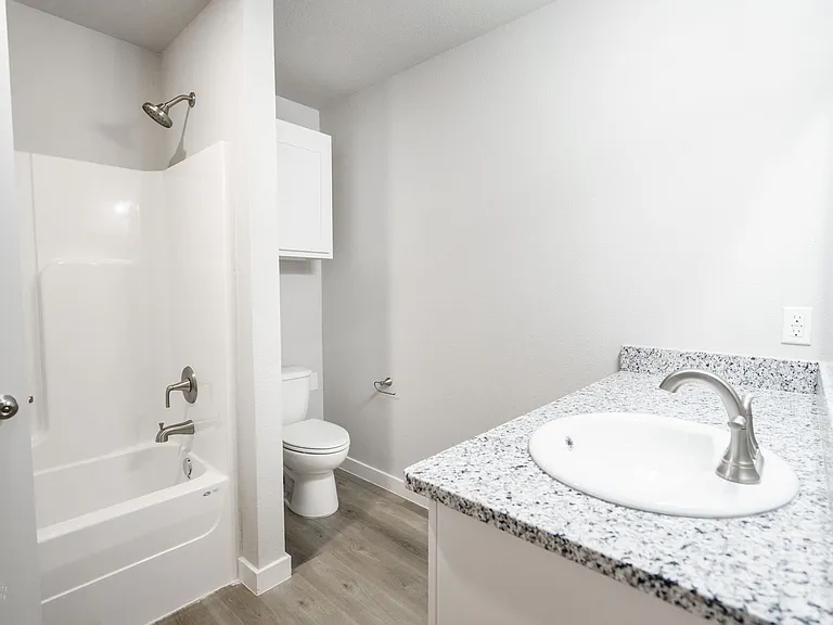 2718 Roman Ln — Photo 11