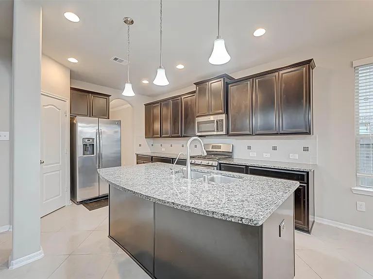 2111 Post Oak Ct — Photo 15