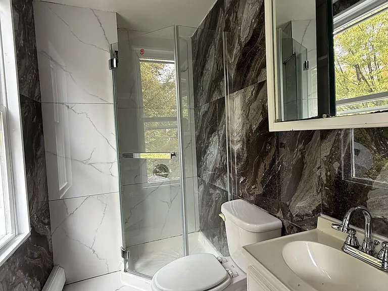 139 N 11th St #2RR — Photo 5