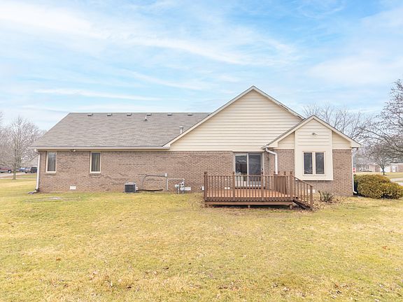 3rd image of 385 N Summerfield Dr